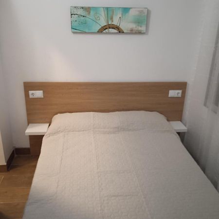 Habitacion Economica Con Bano Privado En Pleno Centro De Figueres Figueres (Girona) Exterior foto